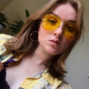 Meet your Posher, Veronica